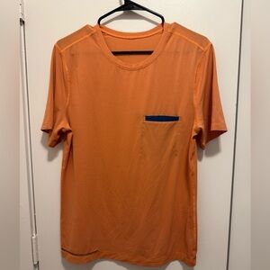 LULULEMON Men Small Metal Vent Tech Shirt Orange w blue